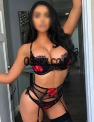 Simuusa, יש חיוך יפה וקול