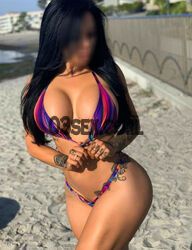 פלסטיק, 21 שנים, עם טעים, מבנה גוף ספורטיבי