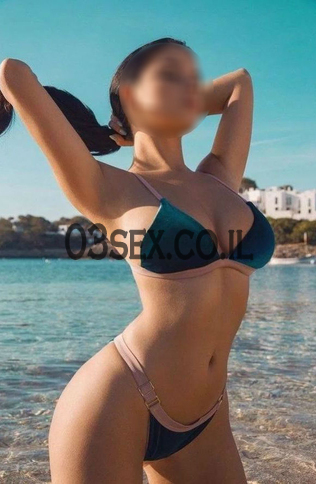 יש גוף טעים, אני מחפשת חבר